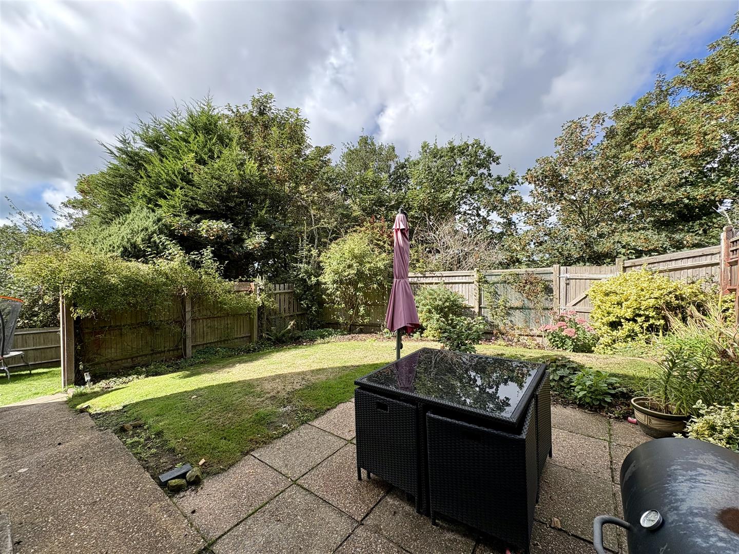 3 bed property in Harrow Lane, St. Leonards-On-Sea